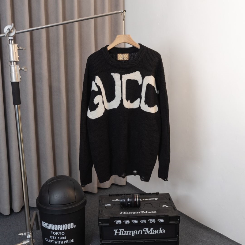 Ba*len*cia*ga sweaters